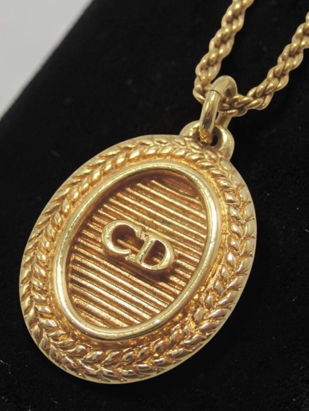 DIOR Vintage CD Logo Pendant Necklace- Germany ✨🤩 - Picture 7 of 16